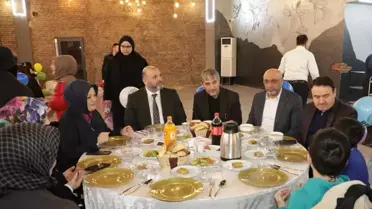 Kütahya'da yetim çocuklar iftar programında buluştu