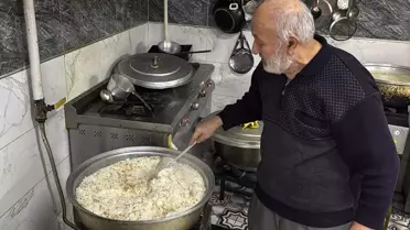 77 Yaşındaki Himmet Dede'nin İftar Geleneği