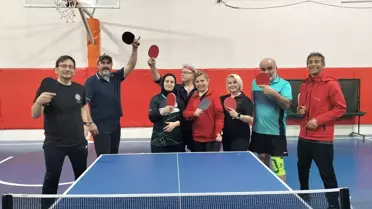 Sağlık Çalışanlarından Masa Tenisi Turnuvası