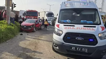 Turgutlu'da Trafik Kazası: 3 Yaralı