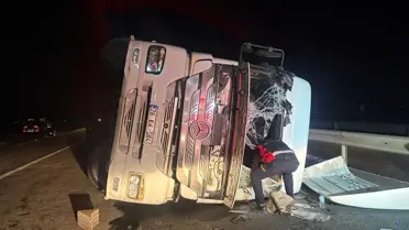 Mardin'de Tır Devrildi: Sürücü Yaralı