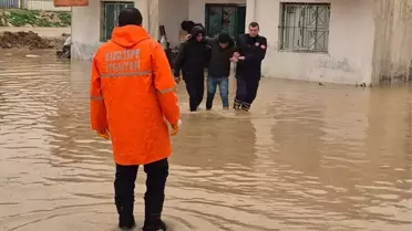 Mardin'de Sağanak Yağış Felç Etti