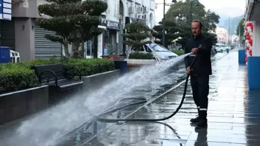 Marmaris'te Camilere Temizlik Çalışmaları