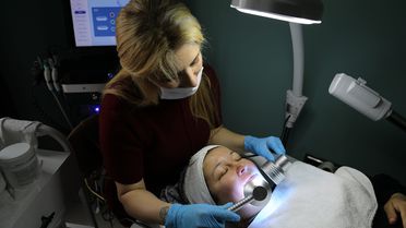 Marmaris'te Kadın Çalışanlara Cilt Bakımı