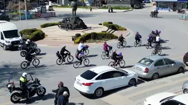 Tarsus'ta Dünya Kadınlar Günü Bisiklet Turu