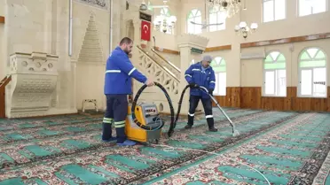 Akdeniz'de Camiler Ramazan İçin Temizlendi