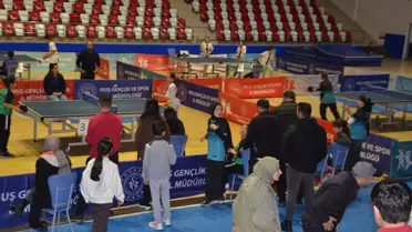 Muş'ta Okullararası Masa Tenisi Turnuvası Başladı