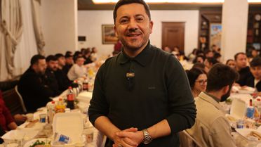 Başkan Arı Öğrencilerle Sahurda Buluştu