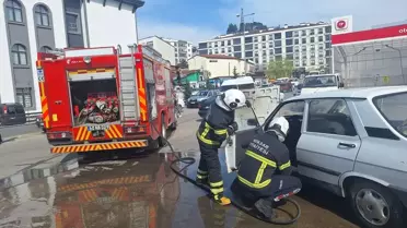 Niksar'da Park Halindeki Araçta Yangın