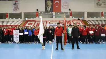 Amasya'da Gençler Hentbol Şampiyonası Başladı