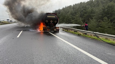 Osmaniye'de Tanker Yangını