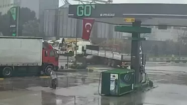 Turgutlu'da Kaza: TIR'a Çarpan Otomobilde 1 Yaralı