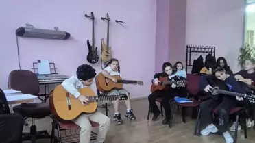 Pursaklar'da Müzik Kursları İlgiyi Çekiyor