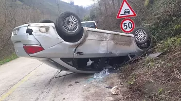 Samsun'da Otomobil Devrildi: 2 Yaralı