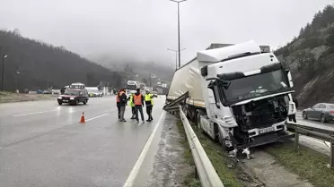 Samsun'da Freni Boşalan Tır Tehlike Yarattı