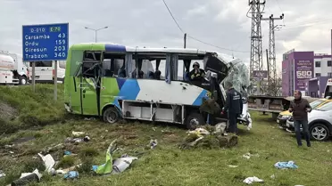 Samsun'da Midibüs Devrildi: 11 Yaralı