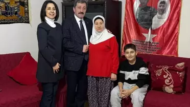 Samsun Valisi Tavlı ve eşi, şehit ailesinin iftar sofrasına konuk oldu