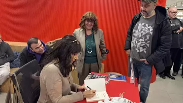 Ayşegül Aldinç Okurlarıyla Buluştu