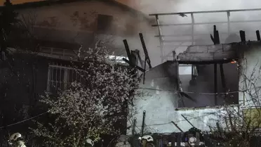 Sarıyer'de Gecekonduda Yangın: 4 Yaralı