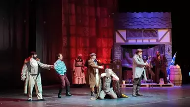 Windsor'un Şen Kadınları Müzikali Prömiyerini Yaptı