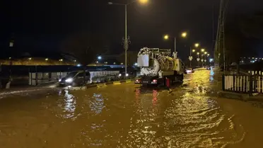 Siirt'te Sağanak Yağış Hayatı Olumsuz Etkiledi