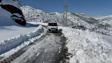 Hamile Kadın Karla Mücadele Ekipleriyle Hastaneye Ulaştırıldı