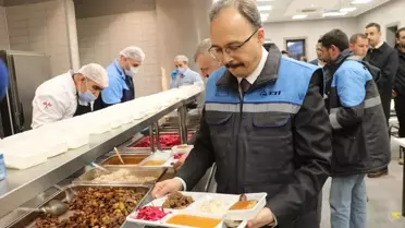 Vali Kızılkaya İşçilerle İftar Yaptı