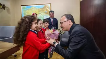 Vali Kızılkaya Öğrencileri Kabul Etti