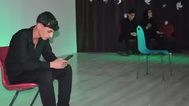 Silopi'de 'Boş Sandalye' Tiyatrosu