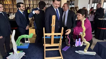 Sinop'ta öğrenciler sahil atıklarından yaptıkları çalışmalarla 'temiz deniz' mesajı verdi