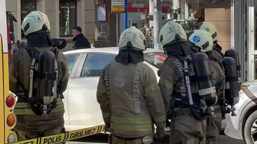 Şişli'de Yangın: 9 Katlı Bina Çatısı Alev Alev