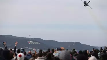 SOLOTÜRK Çanakkale'de gösteri uçuşu yaptı