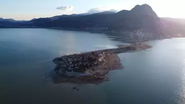 Eğirdir Gölü Yağışlarla Yeniden Birleşti