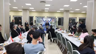 Hulusi Akar ERÜ Öğrencileriyle İftar Yaptı