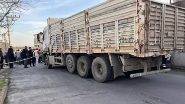 Kamyonun Çarptığı Kadın Hayatını Kaybetti