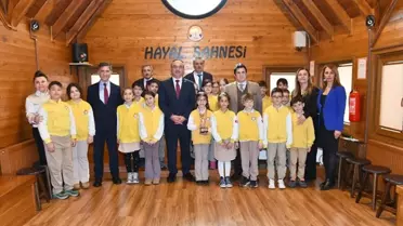 Tekirdağ Valisi Soytürk ilkokul öğrencileriyle bir araya geldi