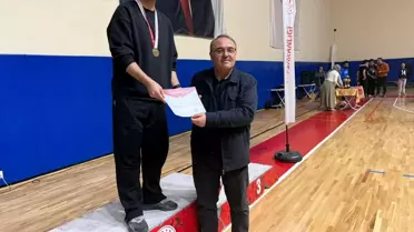 Vezirköprü'de Sağlık Çalışanlarına Voleybol Turnuvası