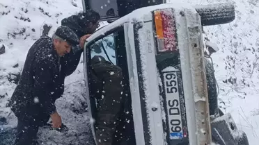 Tokat'ta Otomobil Devrildi: 4 Yaralı