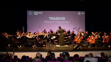Trabzon'da Öğretmenler Orkestrası Konser Verdi