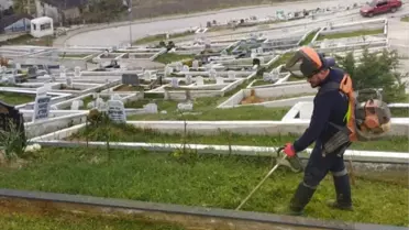 Trabzon'da mezarlıklarda bakım ve onarım yapıldı