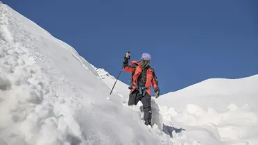 Tunceli'de Dağcılar Zirveye Tırmanıyor