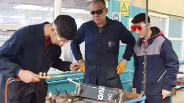 Atıl Malzemelerden Yeni Eşyalar