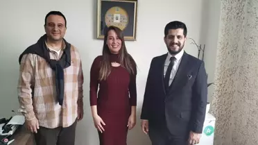 Kadınlar Günü'nde Karanfil İkramı