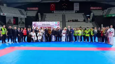 Manisa'da Karate Şampiyonası Yapıldı