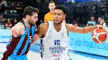 Anadolu Efes, Trabzonspor'u Yenerek 12. Galibiyetini Aldı