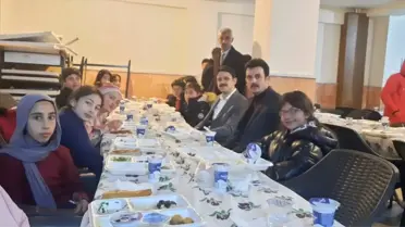 İftar Programında Bir Araya Geldiler