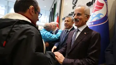 Ulaştırma ve Altyapı Bakanı Uraloğlu, Trabzon'da bayramlaşma töreninde konuştu Açıklaması