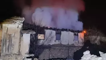 Banaz'da Kullanılmayan Evde Yangın