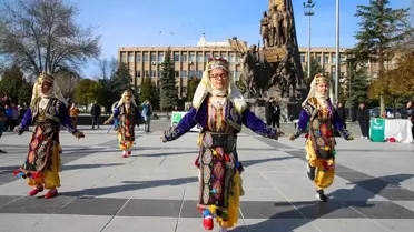 Uşak'ta Yeşilay Haftası dolayısıyla yürüyüş düzenlendi