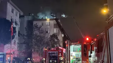 Üsküdar'da Çatı Katında Yangın
